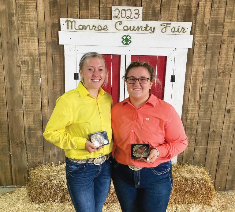 champion-_leanna_messenger_reserve_champion-_karli_weckbacher_web